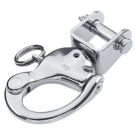 885